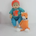 BEBÉ REAL NIÑO KD18907B PELUCHE (BOX X8) - Imagen 4