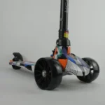 PATINETA ECUALIZABLE AEROGRAFIADA LLANTA LUZ ANCHA 1705 ABATIBLE - Imagen 3